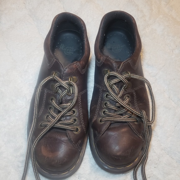 Dr. Martens Shoes - Dr. Doc Martens Vintage brown shoes